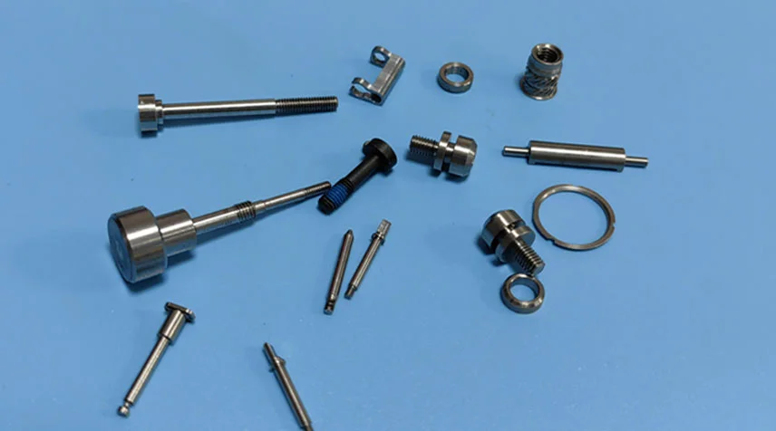 Materialien und Oberflächenbehandlung bei CNC-Präzisions-Mikrobearbeitungskomponenten