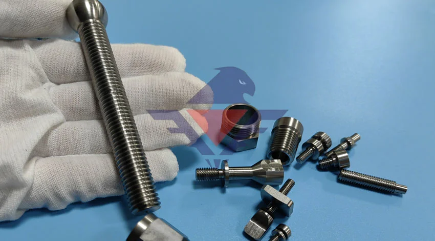 Enthüllung des Automobil-Wunders, Falcon Swiss Type Machining