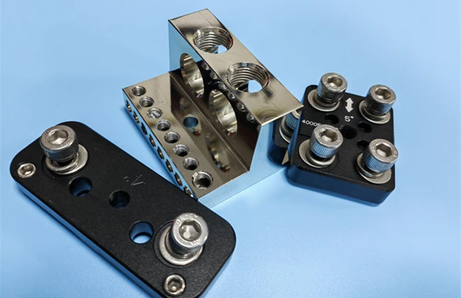 Der Unterschied zwischen CNC-Bearbeitung und Swiss Machining: Eine technische Tiefenanalyse