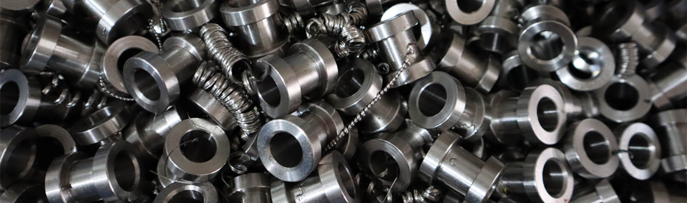 CNC-Schraubenhersteller für präzise kundenspezifische Verbindungselemente CNC-Schraubenhersteller, der präzise kundenspezifische Verbindungselemente aus Edelstahl und Messing mittels Swiss-CNC-Bearbeitung herstellt