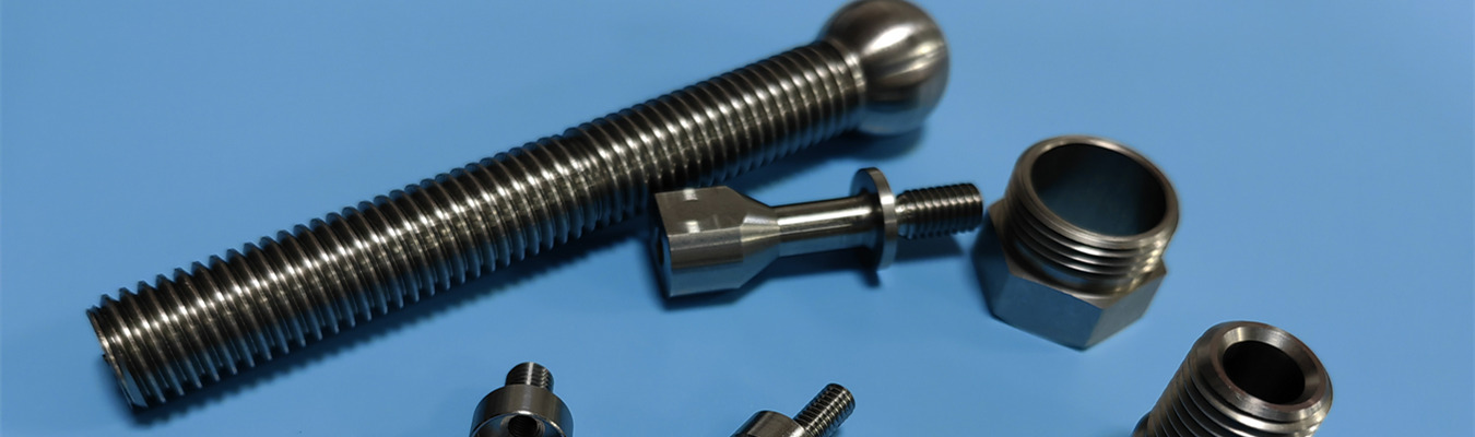 Präzisionswellen aus Edelstahl, hergestellt mit CNC-Swiss-Bearbeitung für medizinische, automobile und industrielle Ausrüstung